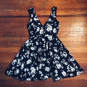 Black/White Plunging Mini dress Bow detail Formal